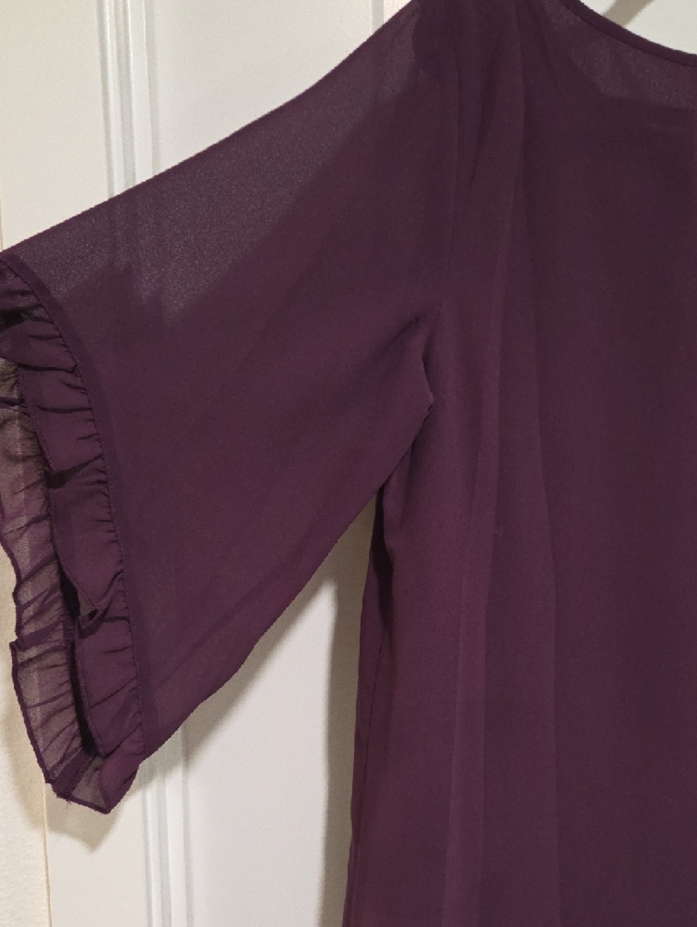 Flowy Plum Ruffle-Sleeve Blouse - Picture 3 of 4